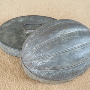Vintage Tin Cake Mold, Gelatin Mold, Pudding Mold