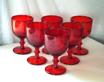 Juego de seis copas de vino vintage Imperial Glass Hoffman Ruby Red.