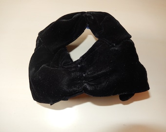 ORIGINAL VELVET HAT by Dayne