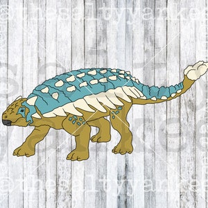 Può includere: Un'illustrazione di un dinosauro Ankylosaurus con un corpo marrone, piastre blu e bianche sulla schiena e una coda bianca.