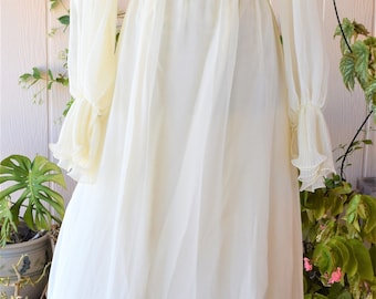 1973 Vintage Wedding Dress