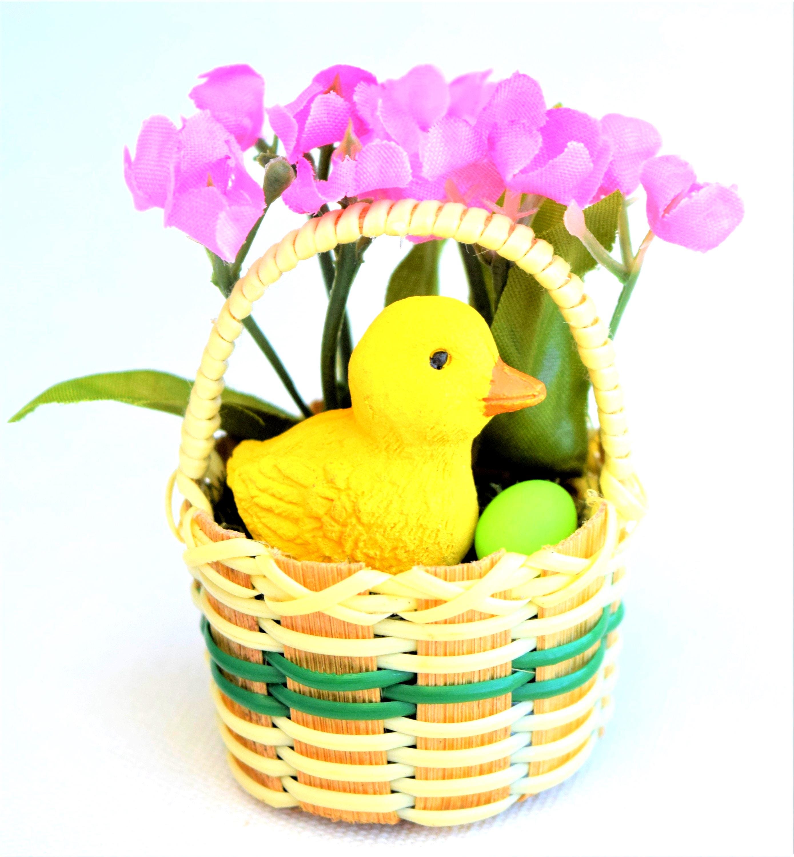 Miniature Easter Baskets 1:12 Scale, Dollhouse Basket Miniatures ...