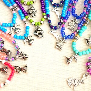 Kettingen, armbanden en/of sets met paaskralen en bedelhanger