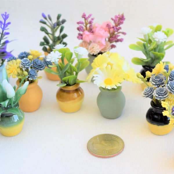Miniature Terra Cotta Pots Painted and Glazed With Miniature Flowers 1:12 Scale