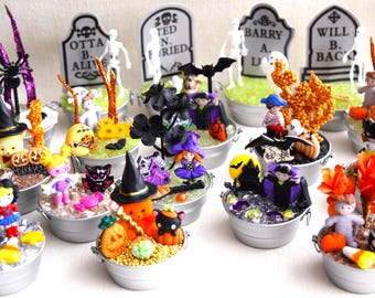 Glow In The Dark Miniature Halloween Scenes: Miniature Metal Tub Decoration