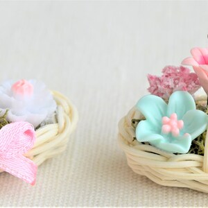 Miniature Easter Baskets 1:12 Scale, Dollhouse Easter Basket Miniatures ...