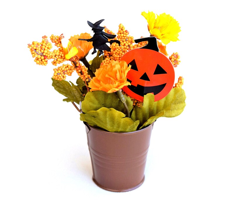 Halloween Flower Arrangements Glow In The Dark, Metal Tubs, Watering Cans, Wheel Barrows, Wagons, Pails Photo 7