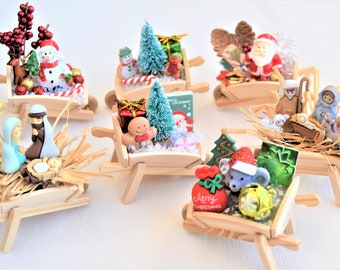 Christmas Miniature Scenes Wooden Wheelbarrows