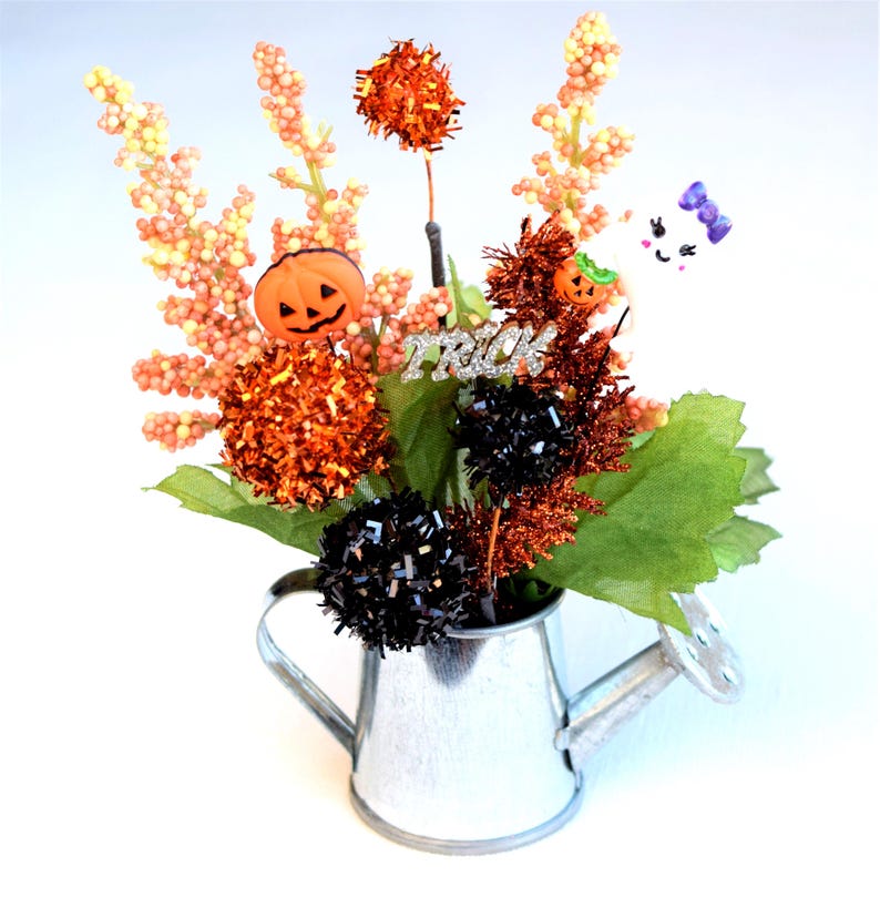 Halloween Flower Arrangements Glow In The Dark, Metal Tubs, Watering Cans, Wheel Barrows, Wagons, Pails Photo 2