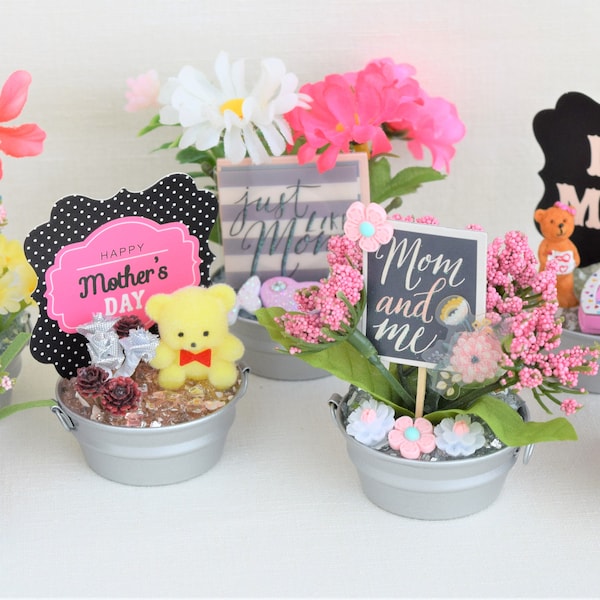 Mother's Day Miniature Tubs With Figurines And Floral Arrangements