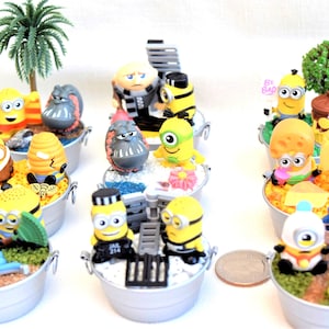 Minion Despicable Me Miniature Tub Collectibles