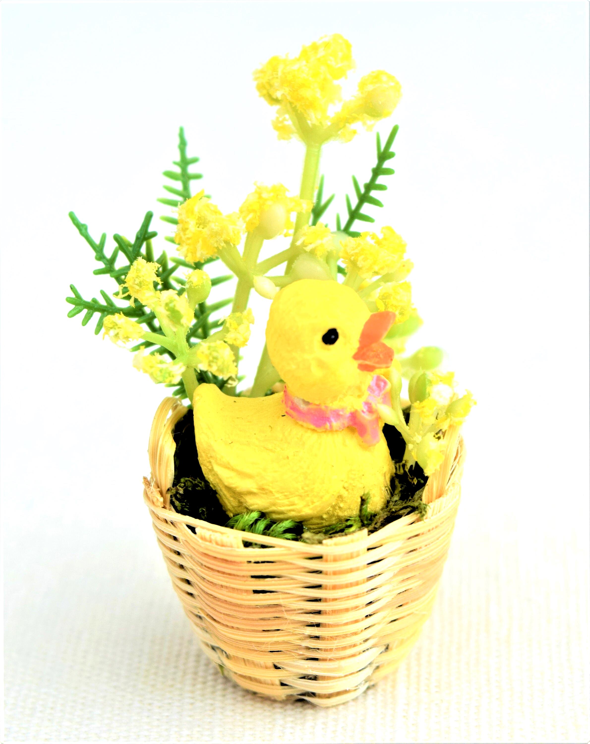 Miniature Easter Baskets 1:12 Scale, Dollhouse Easter Basket Miniatures ...