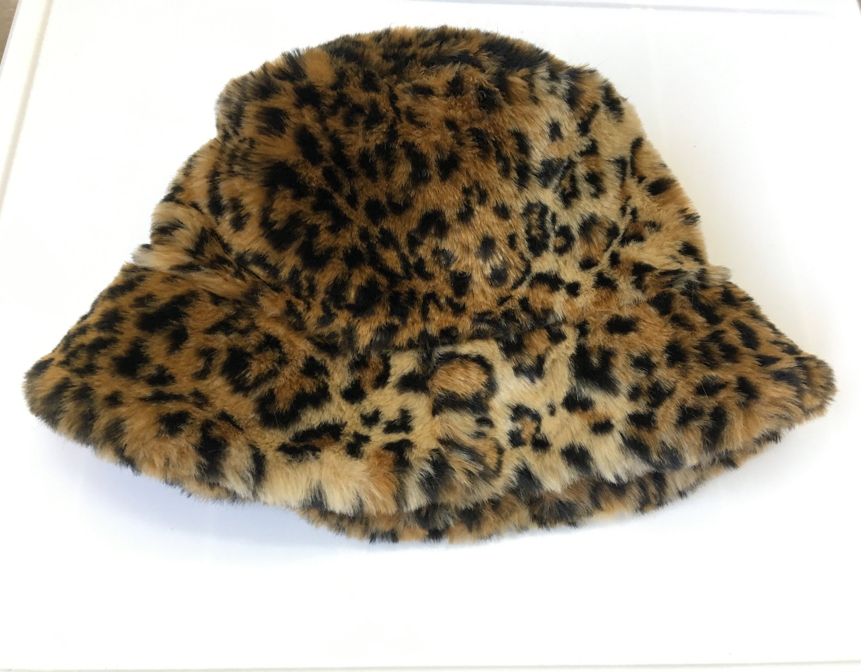 90s Leopard Faux Fur Bucket Hat // 1990s Cheetah Leopard  display picture 2