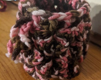 Crochet Neapolitan Dragonscale Dice Bag