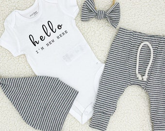 Hello I'm New Here gender neutral coming home outfit / newborn coming home outfit / mom to be gift / gender neutral baby gift / unisex baby