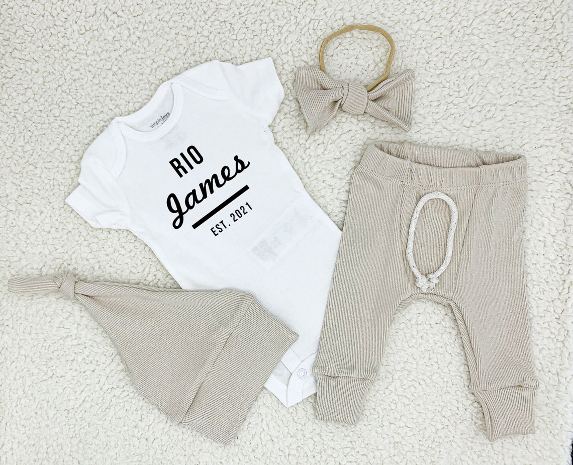 Personalized Gender Neutral Baby Outfit / Bringing Home Baby | Etsy