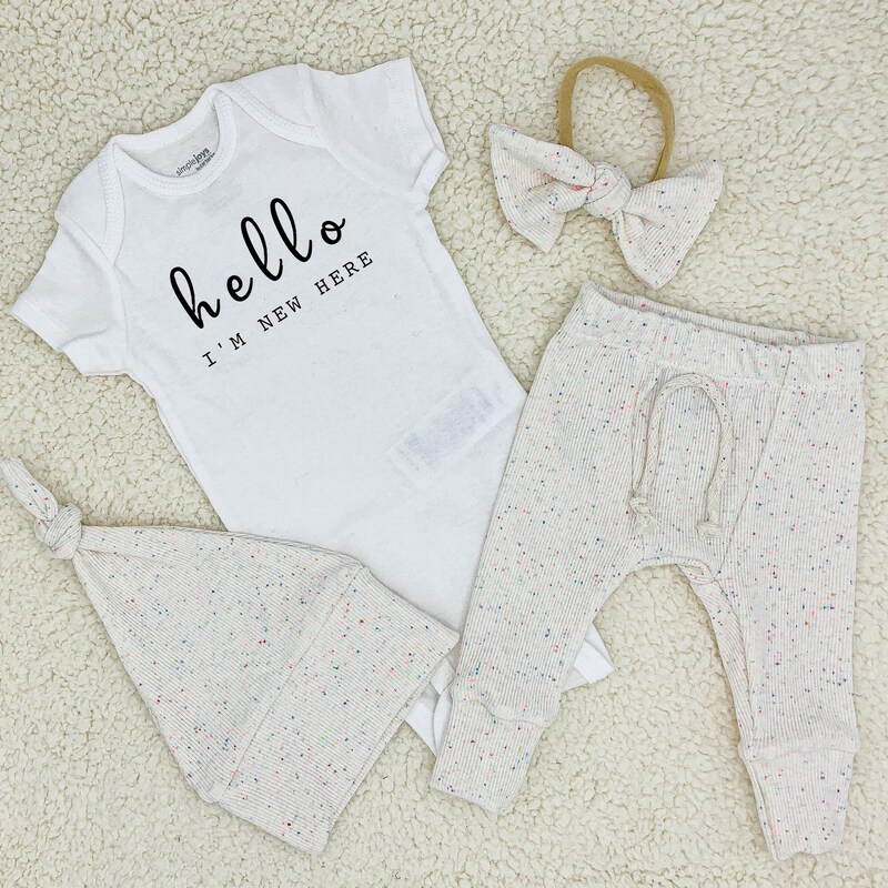 Newborn Gender Neutral Outfit - Etsy