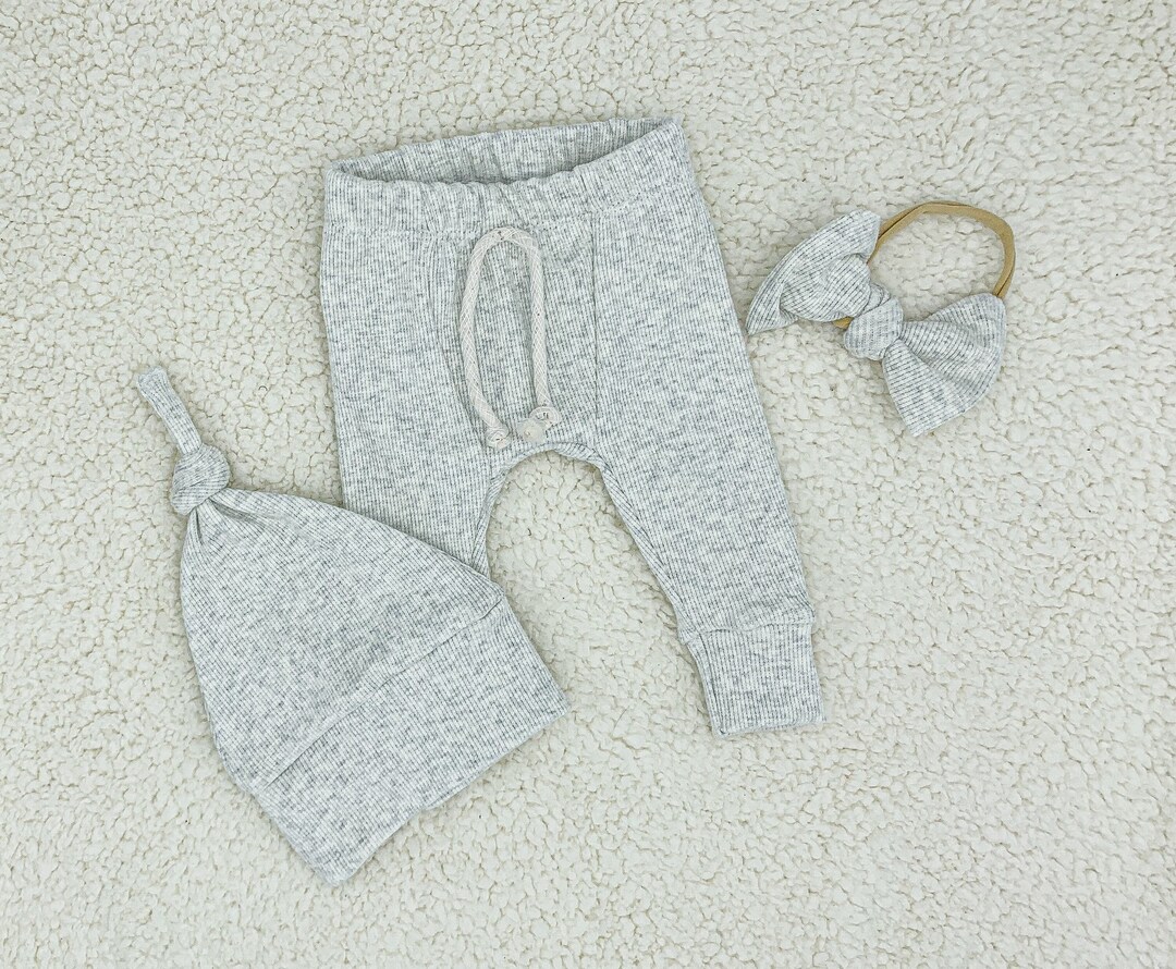 Baby Pants and Hat Set / Neutral Baby Leggings / Newborn Photo Outfit / Gender Neutral Baby