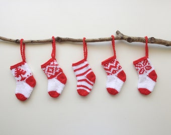 24 Mini Calze Di Natale Rosse Lavorate A Maglia – Decorazioni Per Albero, Camino E Regali, 11x7 Cm