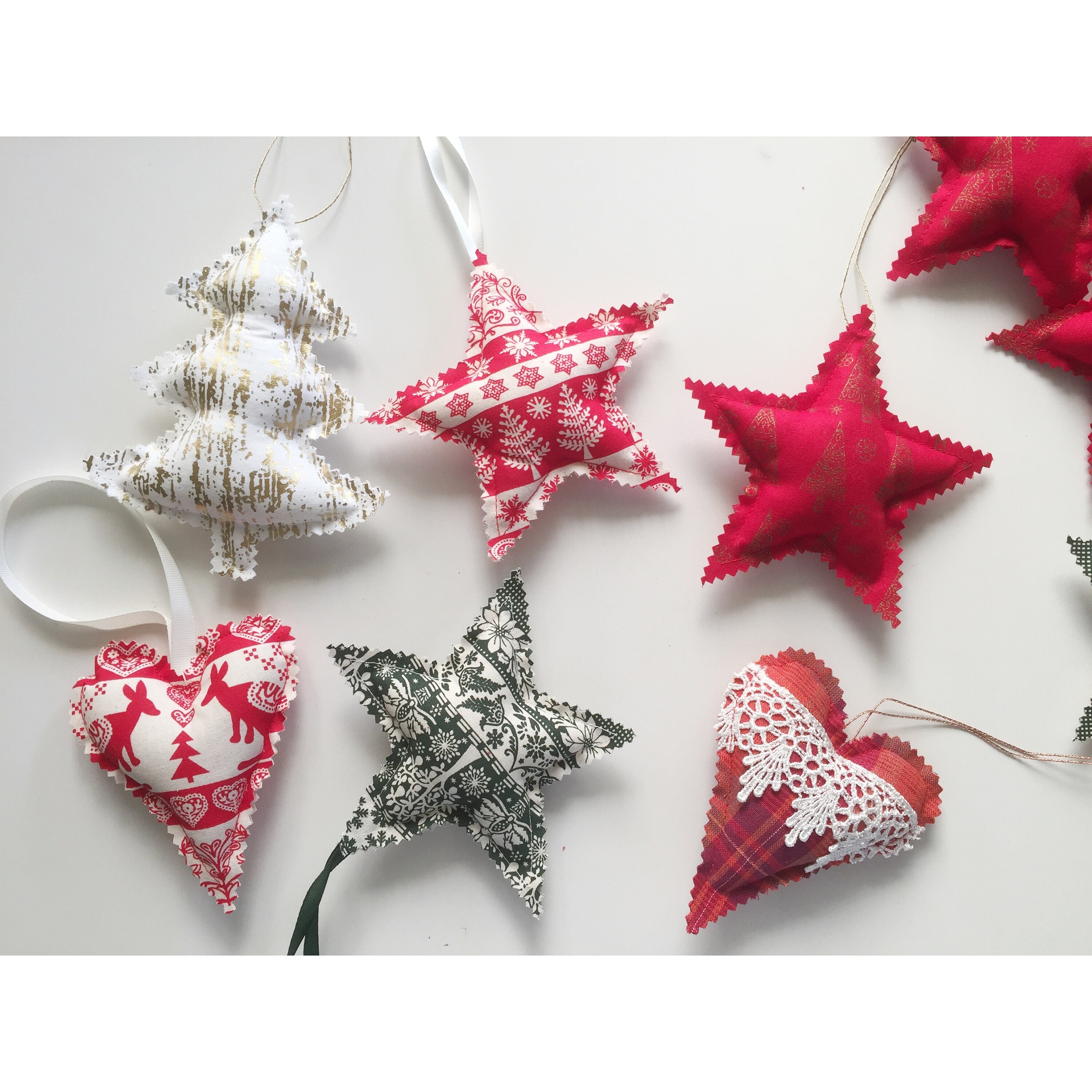  10 red Christmas ornaments, red felt star decorations, red  fabric stars : Handmade Products