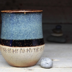 Large Viking tumbler, 17oz/500mL, no handle, Norwegian style with runic inscriptions about family, love & other things. Handmade to order.