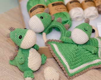 XXL DIY Häkelset • Nauro der Dinosaurier Babyset von Sameko Design • Amigurumi Häkelanleitung Dinosaurier & Babyset • Geschenk zur Geburt