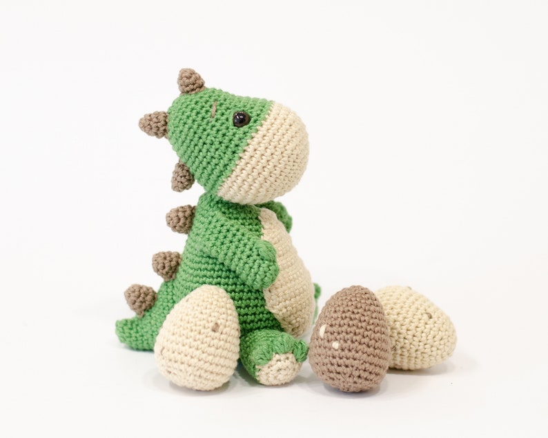 Nauro the Dinosaur Amigurumi crochet pattern by Sameko Design DE / ENG image 2
