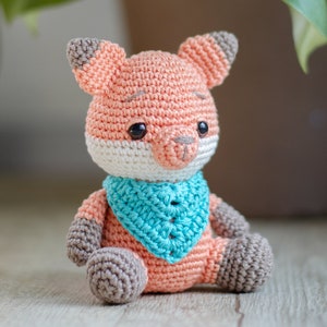Fepe the Fox • Amigurumi crochet pattern by Sameko Design • Crochet small fox with scarf in German • Gift for kindergarten child