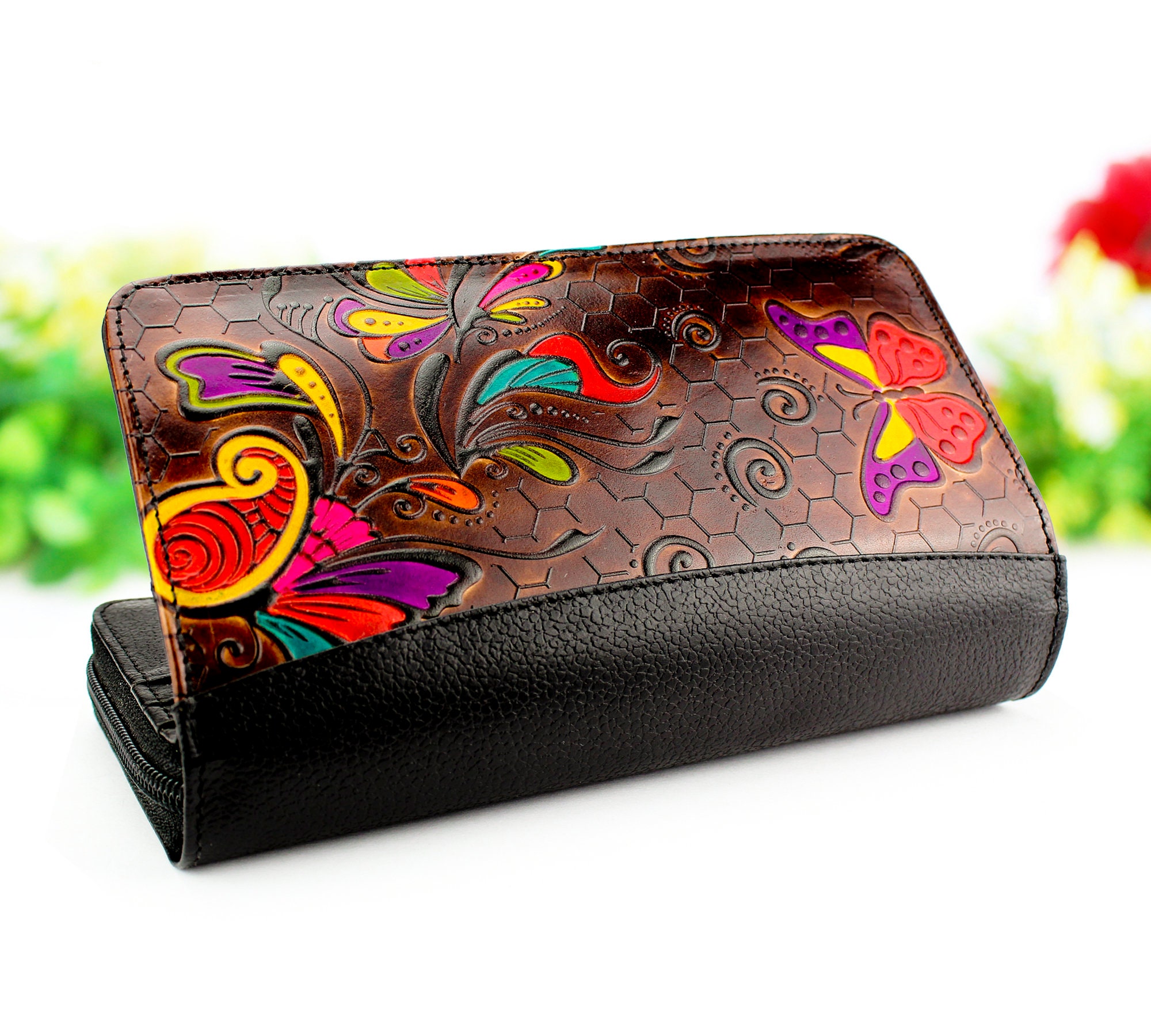 women's wallet with snap closure