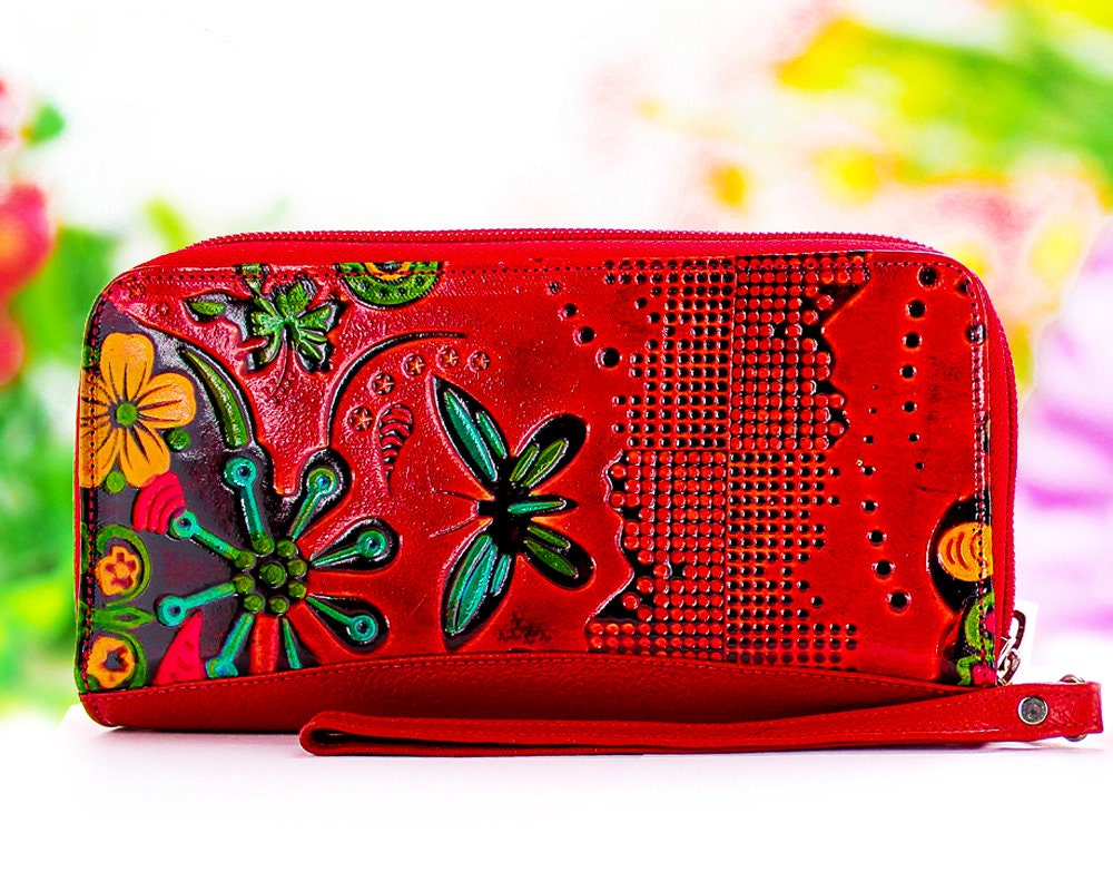 womens wallet with wrist strap