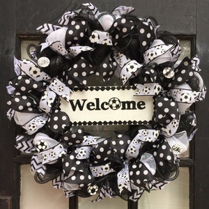 Soccer wreath, Soccer front door wreath, soccer welcome sign, soccer ball wreath, black and white soccer wreath, soccer front door sign