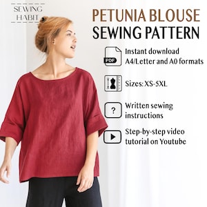 以下が含まれることがあります： 赤いペチュニアブラウスを着た女性。画像には「ペチュニアブラウス縫製パターン」というテキストと、XS-5XLサイズ、即時ダウンロード、書面による指示、YouTubeチュートリアルなどのパターンの詳細が含まれています。
