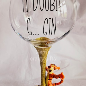 Tigger Gin glass, Tigger glass, Glittered Gin glass, Tigger gift, Funny glass, Gift idea, Birthday gift, Tigger wine glass