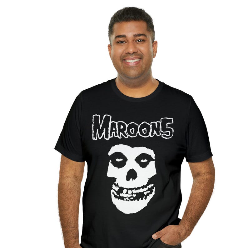 Maroon 5 Misfits T-Shirt, Maroon 5 Grafik T-Shirt, Misfits Band T-Shirt, Maroon 5 Geschenk, Retro Band Shirt, Punk Band T-Shirt, Pop Band T-Shirt, Maroon 5 Merch Bild 8