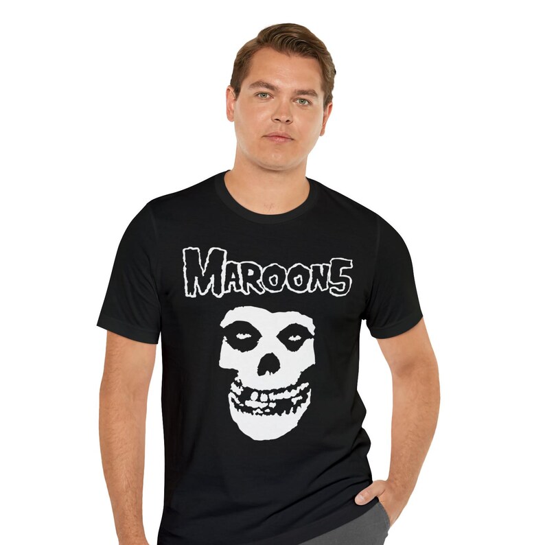 Maroon 5 Misfits T-Shirt, Maroon 5 Grafik T-Shirt, Misfits Band T-Shirt, Maroon 5 Geschenk, Retro Band Shirt, Punk Band T-Shirt, Pop Band T-Shirt, Maroon 5 Merch Bild 9