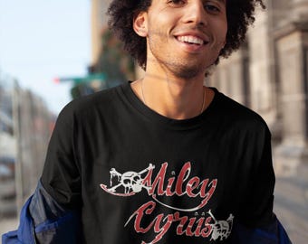 Miley Cyrus Grafik T-Shirt, Motley Crüe Grafik T-Shirt, Miley Cyrus Merch, Miley Cyrus Geschenk, Motley Crüe Shirt, Rockband T-Shirt, Pop Musik T-Shirt