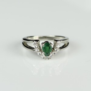 Emerald ring,Natural emerald ring,emerald halo ring,emerald silver ring,emerald rings