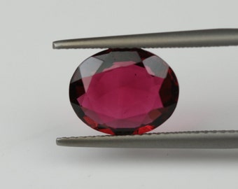 Turmalina Rubelita Oval AAA, Gema Solta de 2,85 ct