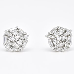 Natural Diamond Earrings, 18KT Gold Cluster Stud Earring, Modern Cluster Setting, Simple Diamond Earrings, Women&#39;s Diamond Luxury Earrings