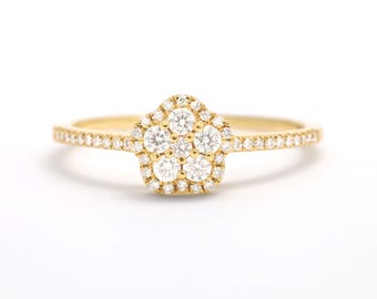18KT White Gold Natural Diamonds Flower Cluster Halo Accented Ring R47009