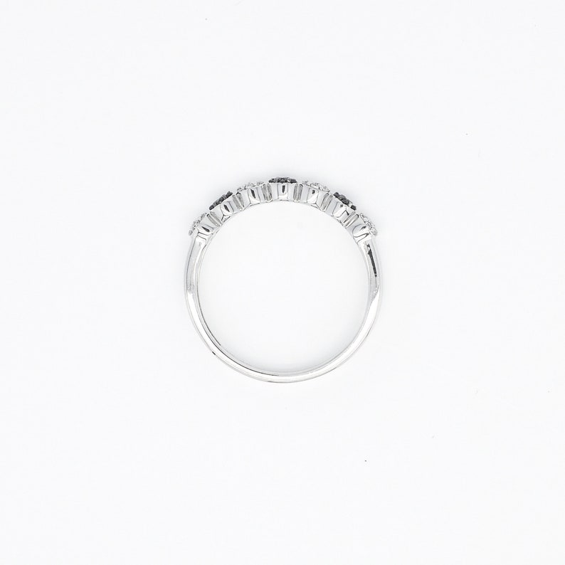 S925 Sterling Silver 7 Cluster Ring with White and Black Cubic Zircon CZ Ring R2802BLK