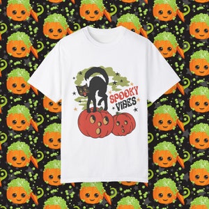 Retro Jack O&#39;lantern and Black Cat Spooky Vibes Vintage Style Summerween Halloween T-shirt