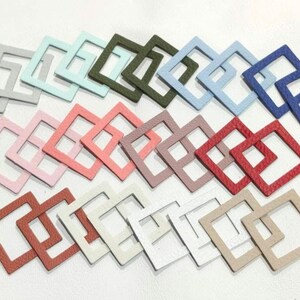 Forme carrée, carré en cuir texturé, 1 9/16" (40 mm), 12 paires, couleurs mélangées, découpes carrées, découpe carrée, accessoires de boucles d'oreilles.