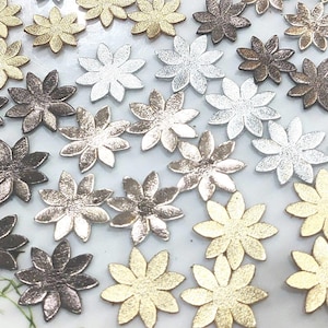 Metallic Leather Flower Die Cuts: 20mm & 25mm DIY Embellishments (50 Pieces