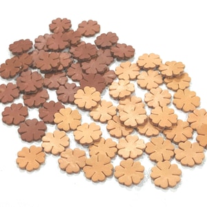 Leather Flower Die Cuts: Natural & Tan Vegetable Tanned Leather, 20mm (50 Pieces) - DIY