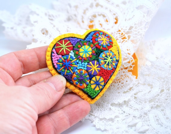 Heart pin Felt brooch Fireworks Starry sky Jewelry Hand embroidery Colorful brooch heart pin brooch Valentine gift Christmas night