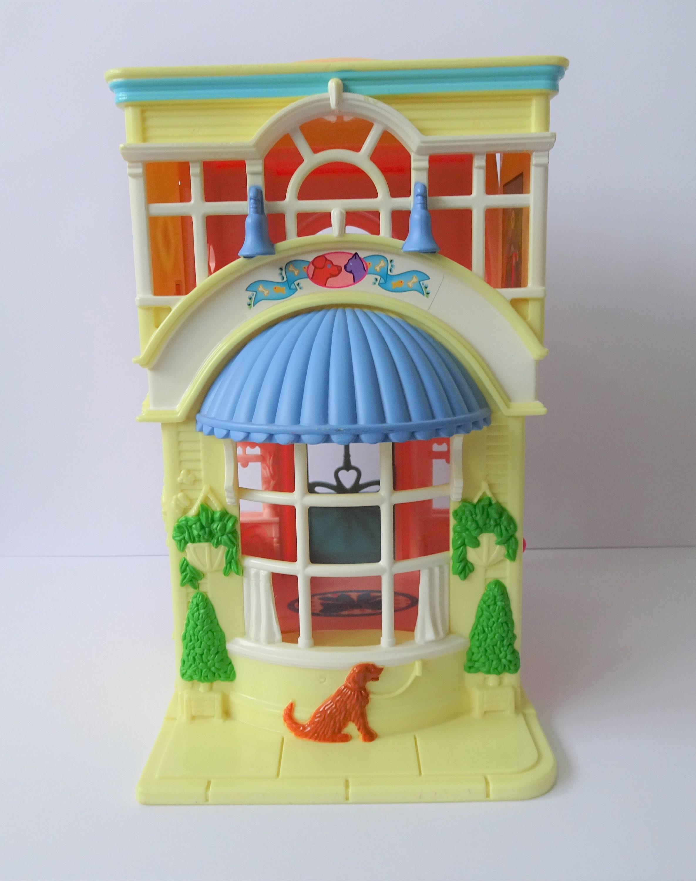 Vintage Fisher Price Sweet Streets Pet Shop & Beauty Salon 