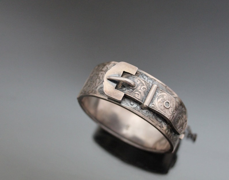 Victorian The Garter Belt Buckle 925 Silver Sterling Engraved Hinged Bangle Cuff Bracelet.