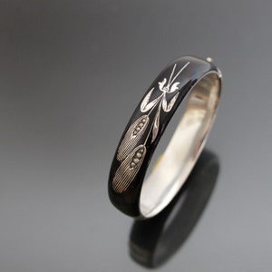 Victorian Wheat Mourning Enamel Bangle Bracelet. 750 Silver, Antique Floral.