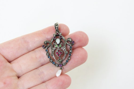 アールヌーボーペースト900シルバーペンダント。アンティーク  